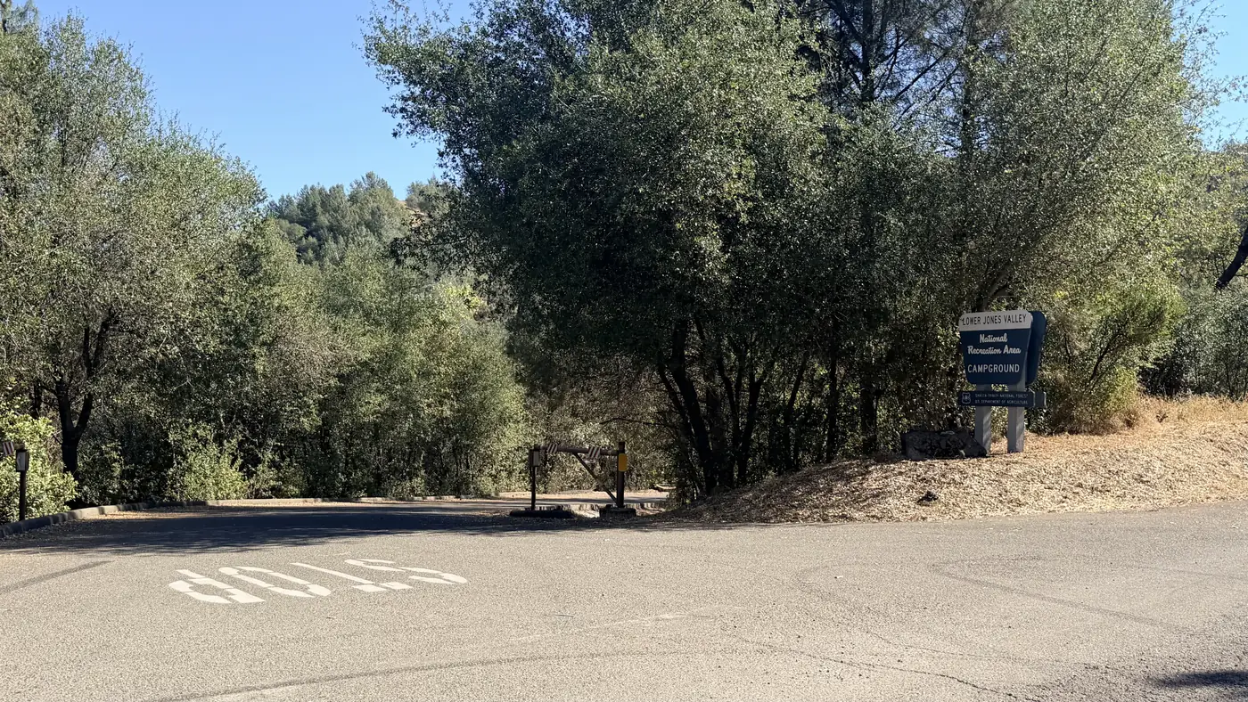 The turn into Lower Jones Valley Campground, with the campground sign on the right